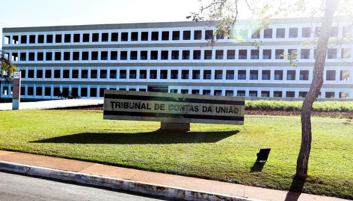 TCU suspende licitação de R$ 1,4 bilhão da Fiocruz 